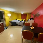 Apartment Avec Piscine Interieure