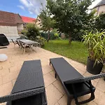 Apartment Avec Piscine Interieure *