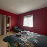 Avec Piscine Interieure