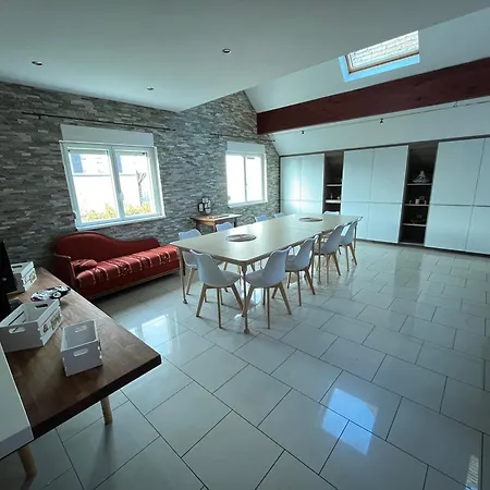 Apartment Avec Piscine Interieure