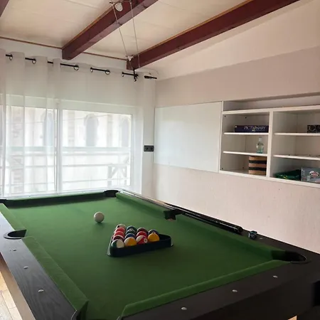 Avec Piscine Interieure, Proche Strasbourg Apartament